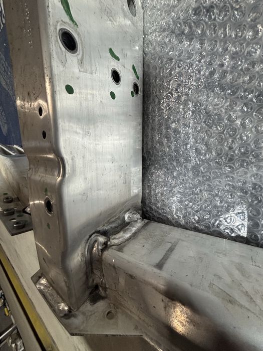 Підсилювач бампера для Bmw 5 g60