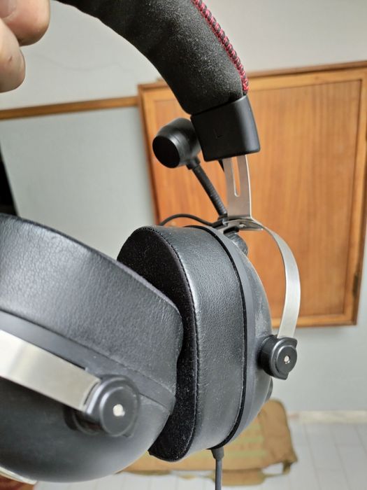 Kit volante e headphones Ferrari