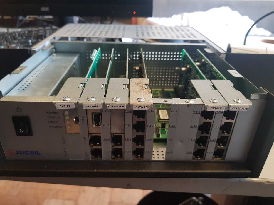 Karta voip CXS4v8R do centrali serwera slican CXS-0424 gsm CTS-102.