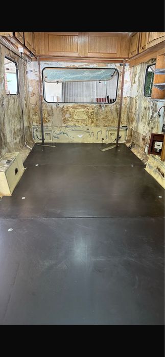 Vendo caravana vintege para restaurar