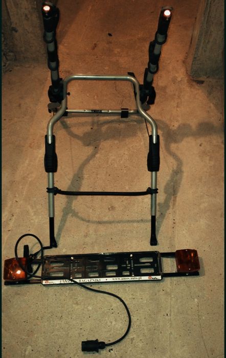 Bagażnik rowerowy Thule 9103/9104 na klapę bagażnika + tablica