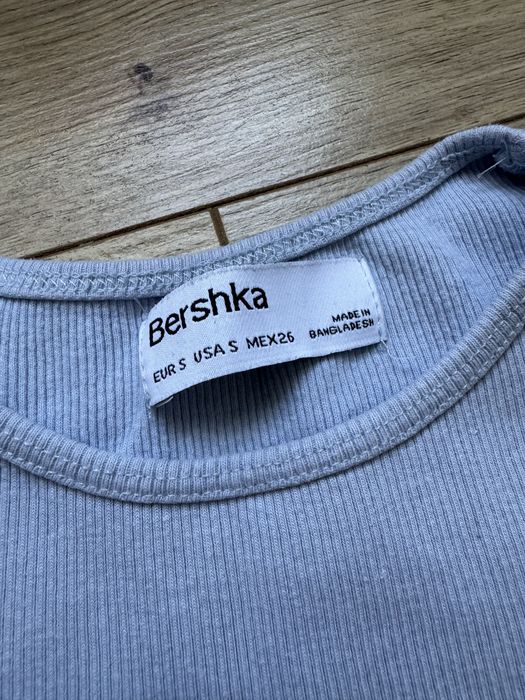 Crop top Bershka bluzka