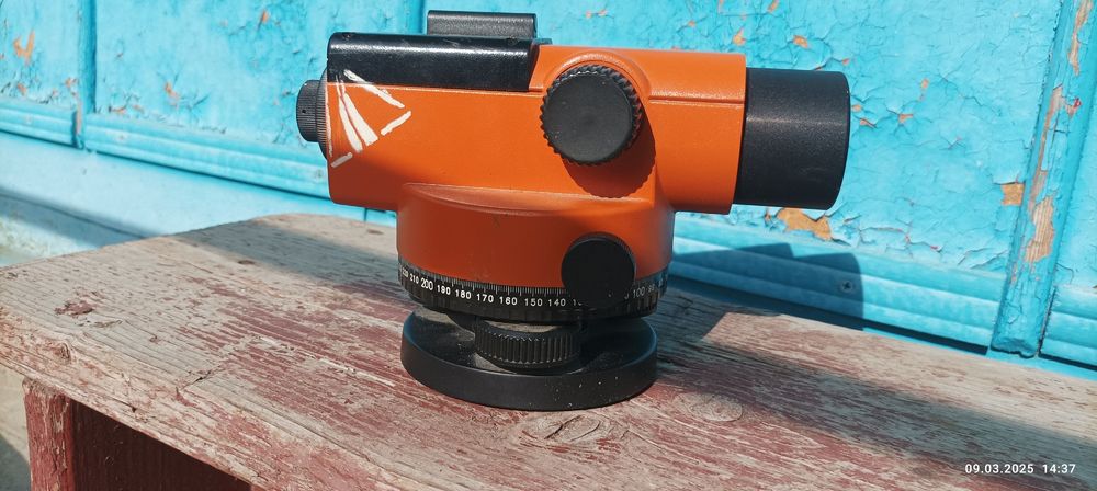 GEO-FENNEL №10-20 - нівелір оптический