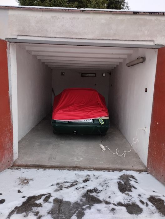 Sprzedam garaż murowany