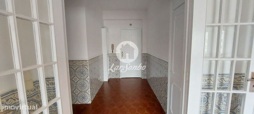 Apartamento T1 com terraço de 50m2 a 500m da praia da Amorosa, Vian...