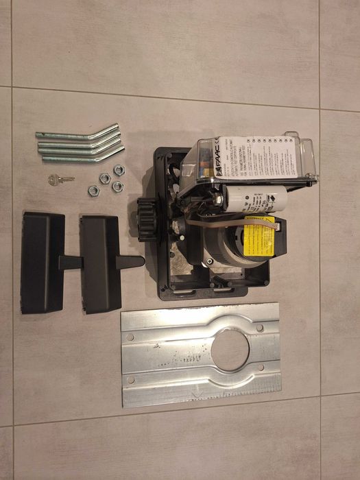 Napęd do bramy przesuwnej FAAC z enkoderem