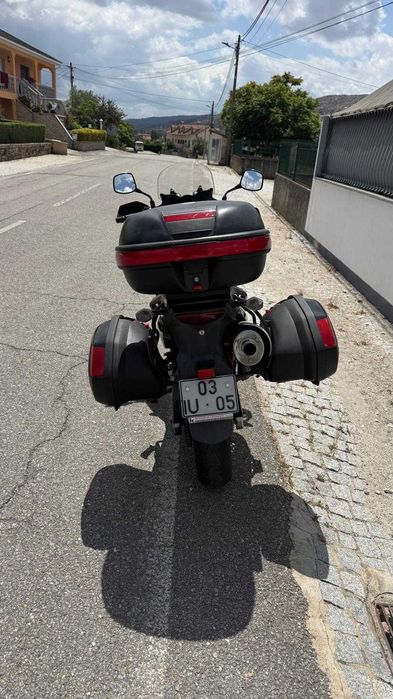 Suzuki V-Strom 650 | 2011 | Apenas 21.626 km | Excelente Estado