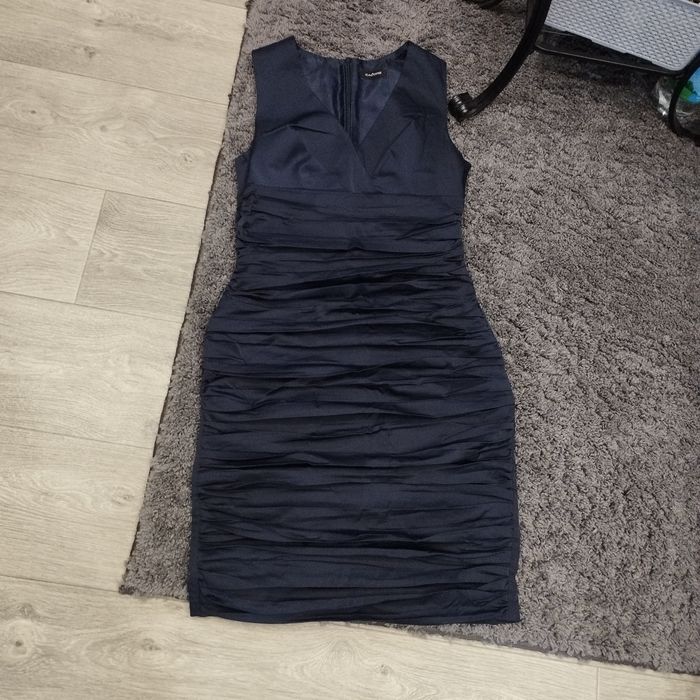 Сукня до короткого рукава