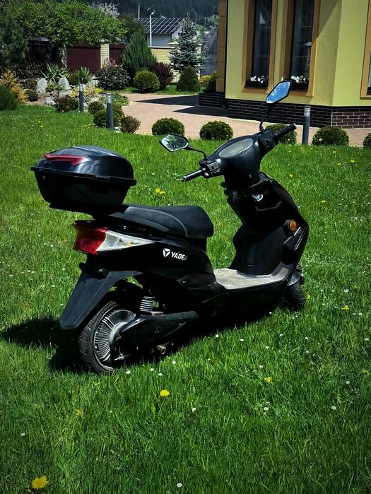 Продам б/у Електроскутер Yadea EM-215 Pro