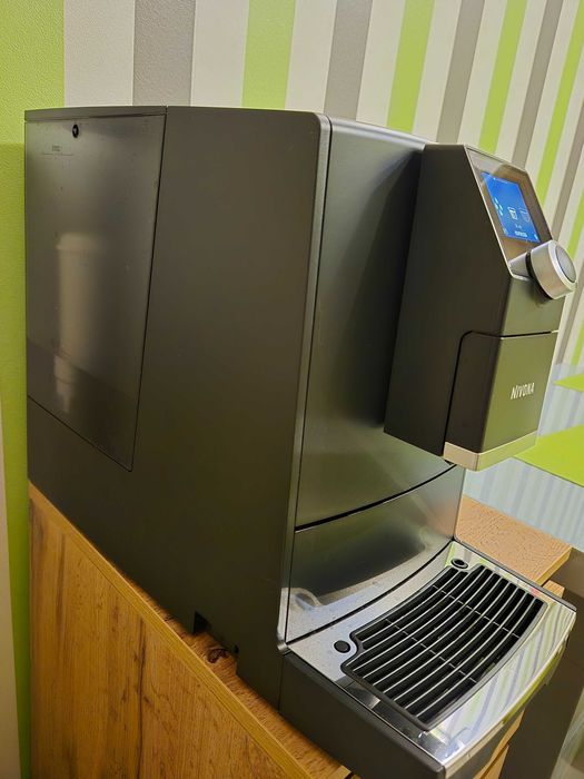 Майже нова кавомашина Nivona CafeRomatica NICR 790