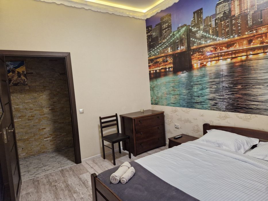 Вільно !!!  Житло подобово, Апартаменти в 5 хв від термальног