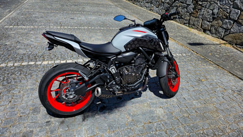 YAMAHA MT07 2021