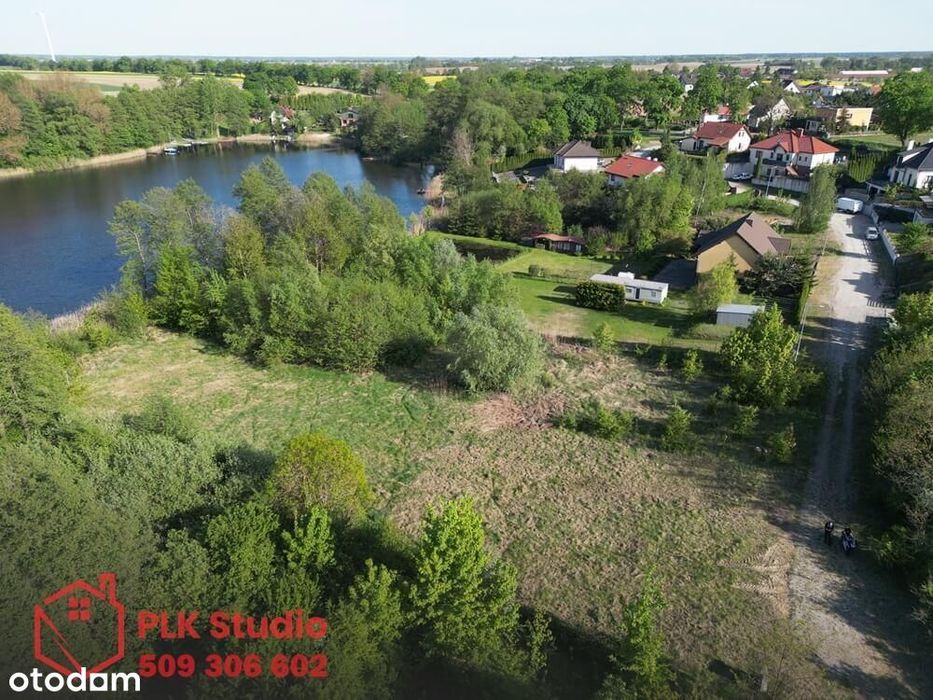 Budowlana z linią  brzegową