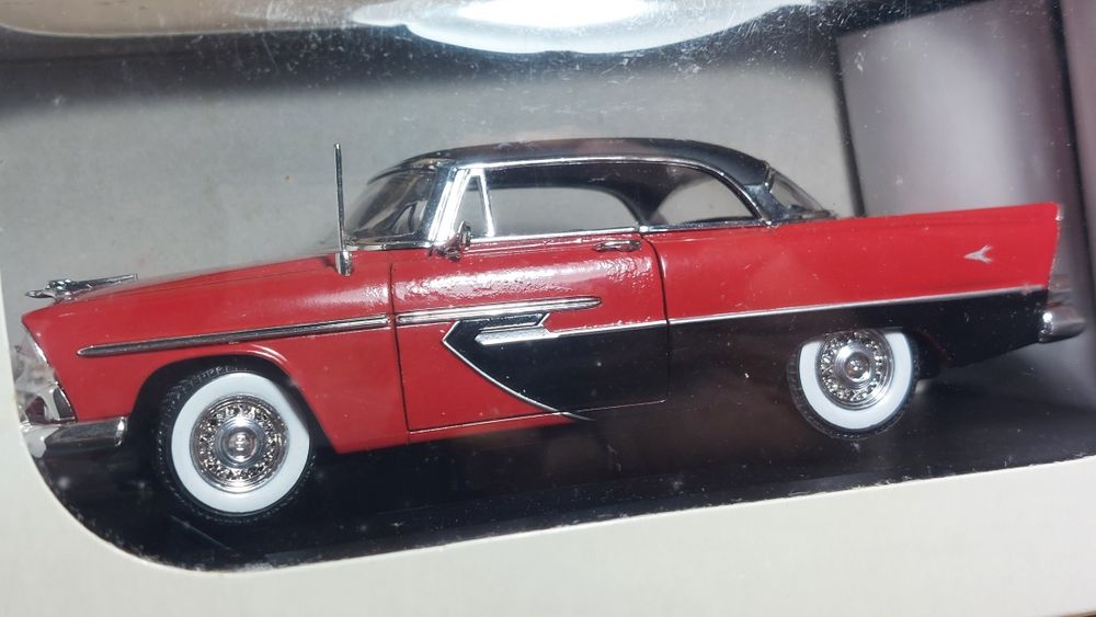 Signature Models 1956 Plymouth 1:32