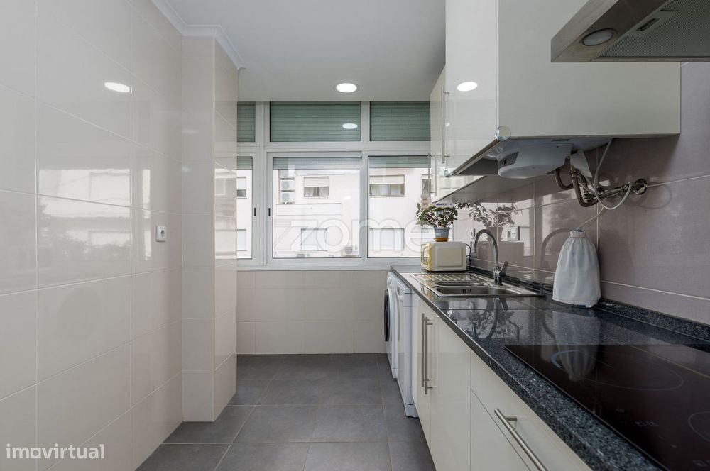 T2 Renovado | Buraca | Pronto a Habitar