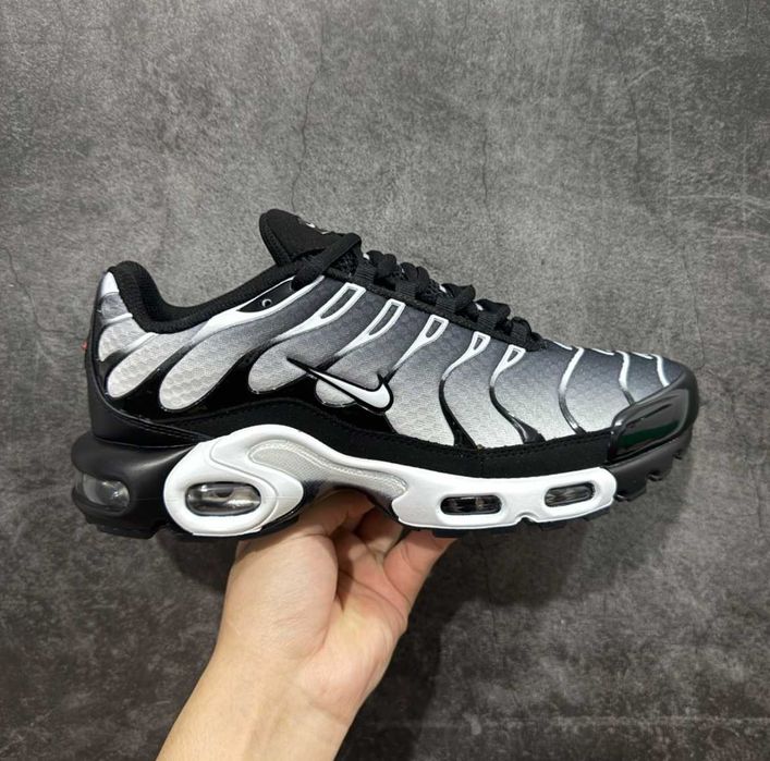 Nike Air Max Plus Szary R.42
