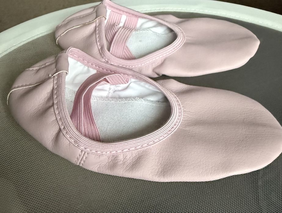 Шкіряні чешки 27 розмір