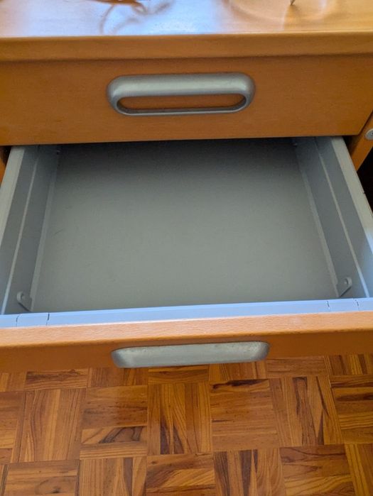 Conjunto de gavetas de escritório