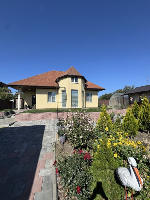 Продам красивый дом в городе