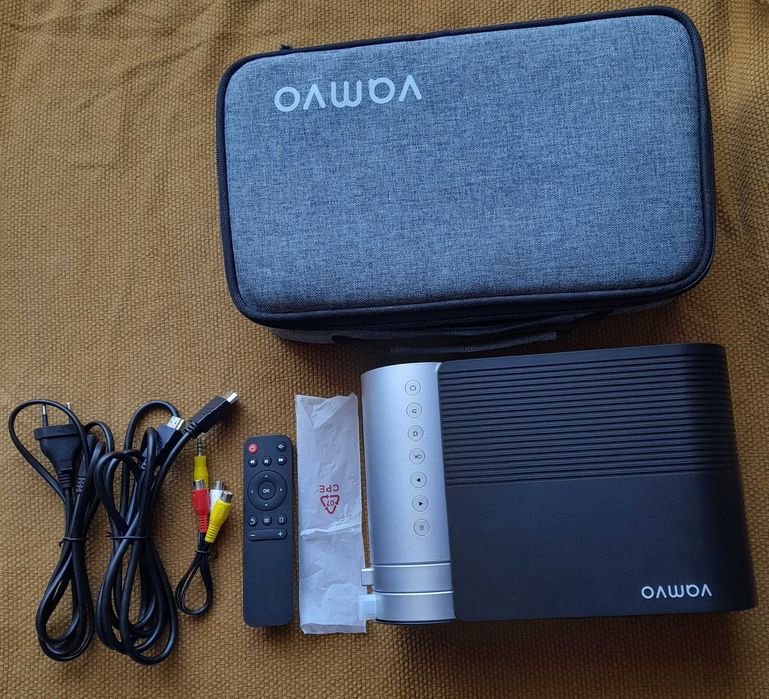 Портативний відеопроектор Vamvo L4200.