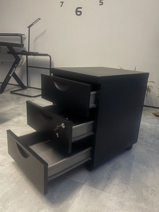 Szafka kontenerek pod biurko