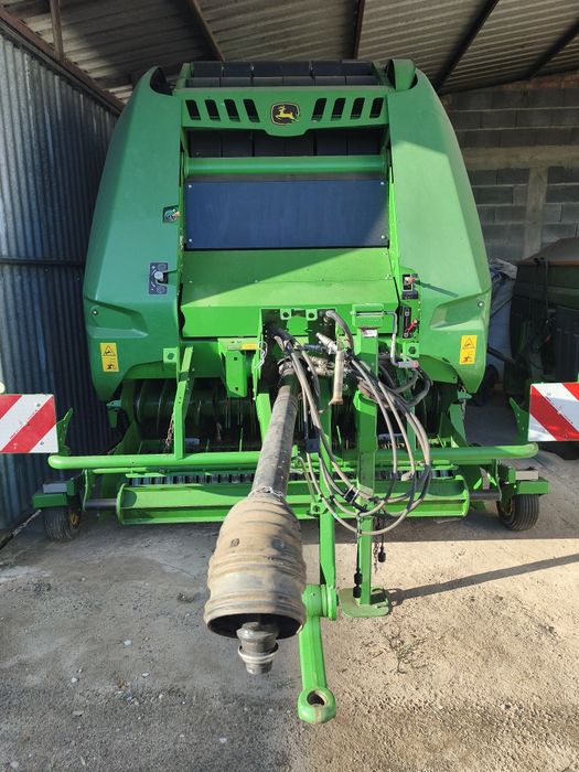 Sprzedam prasę John Deere V 451m