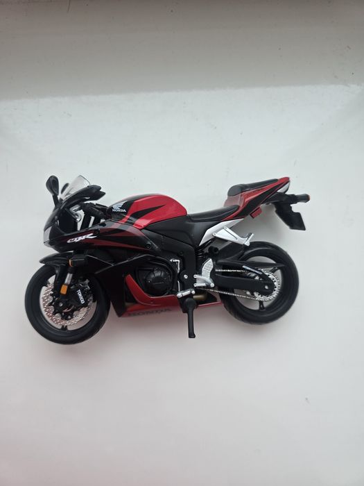 Мотоцикл металевий Honda CBR 600RR, Maisto