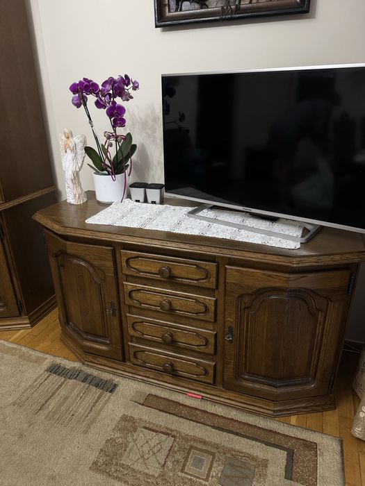 Zestaw mebli dębowych