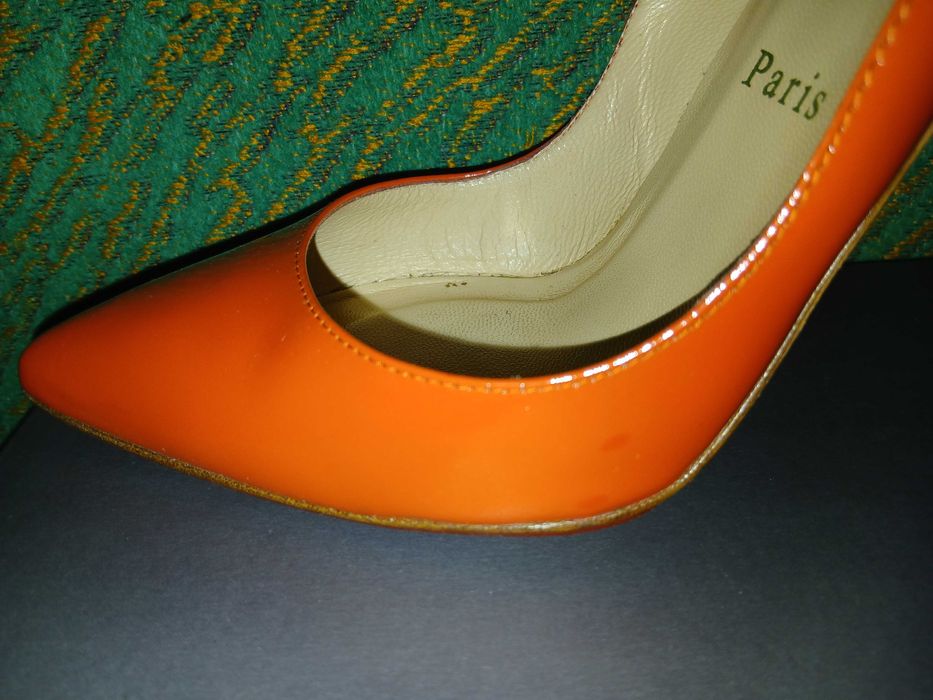 louboutin туфлі 37.5