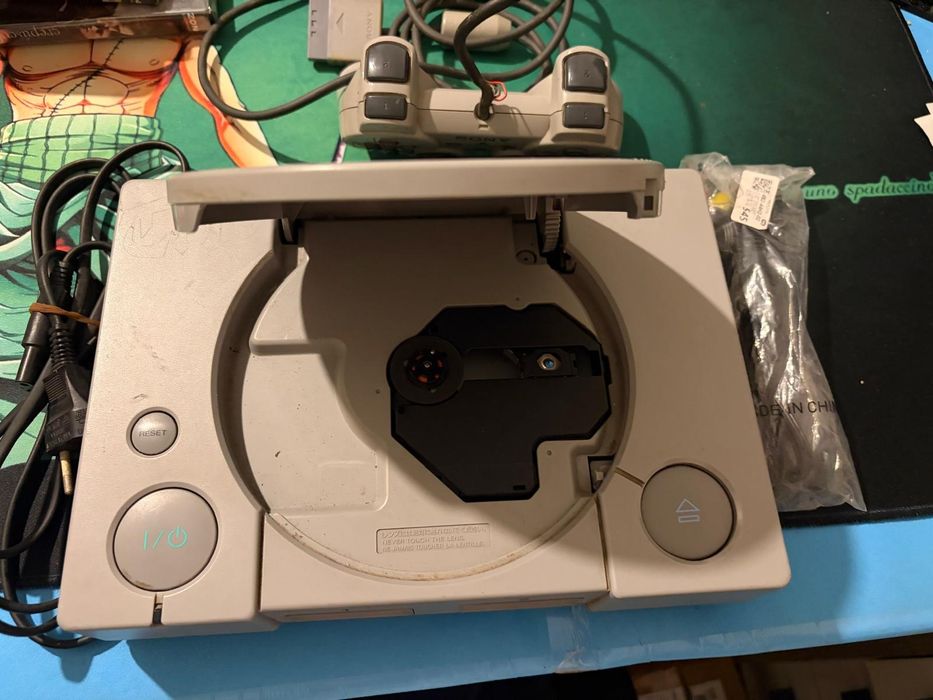 PlayStation 1 com comando