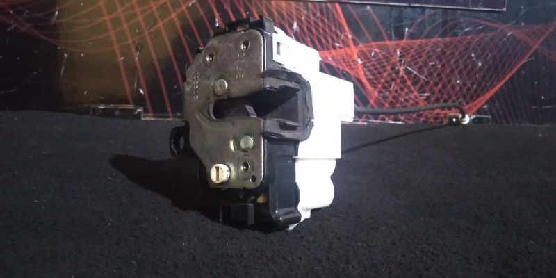 Fecho Da Porta Trás Esq Fiat Panda (169_)