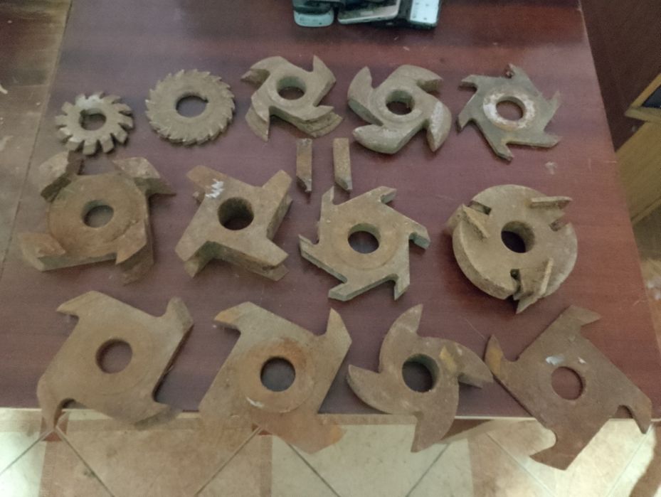 Продам фрези в хорошому стані