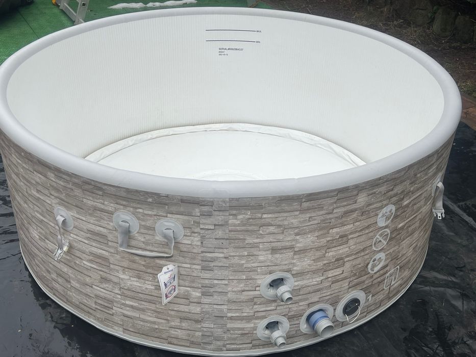 Niecka, basen do jacuzzi 5 osobowego 800litrow bestway Vancouver