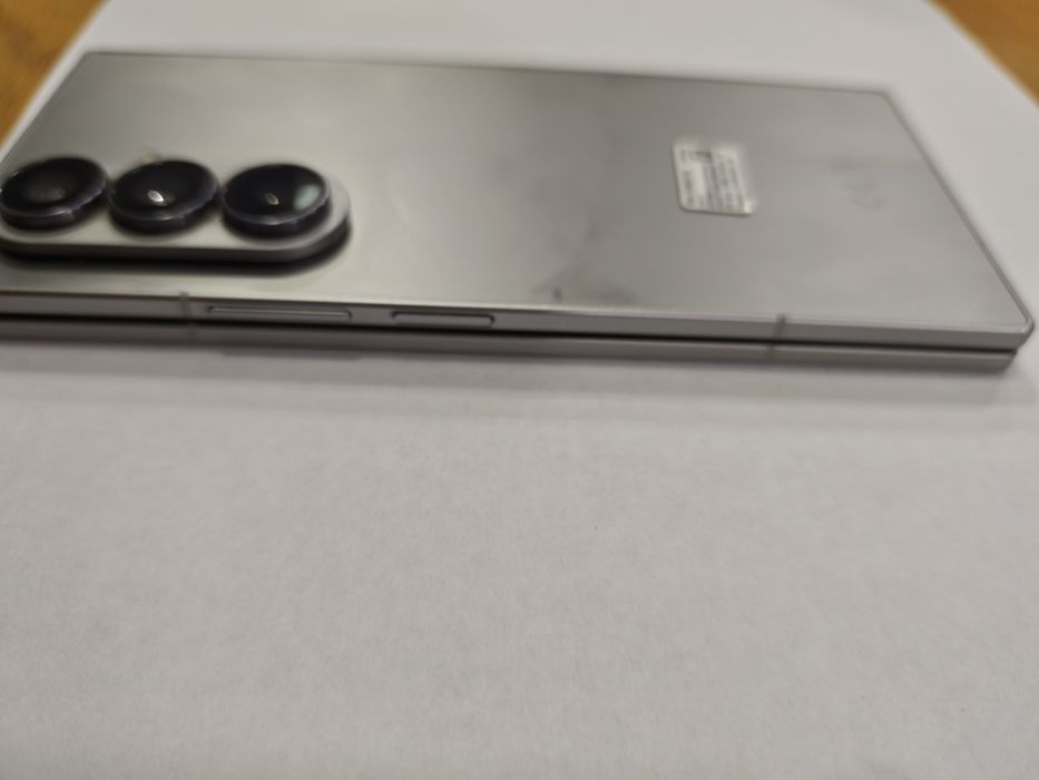 Samsung Galaxy z Ford 7