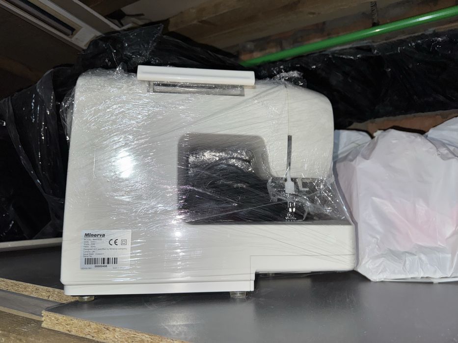 Машинка швейная minerva