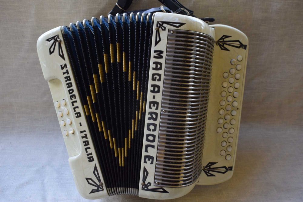 Concertina Maga-Ercole Stradella-Italia 4 Voz. Fa# La#Re#