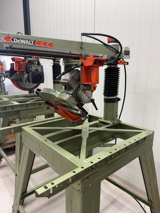 DeWalt DW8003 Piła radialna ramieniowa 2,2 kW 400V – profesjonalna
