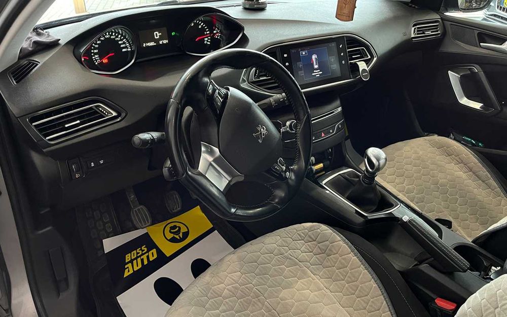 Peugeot 308 2016