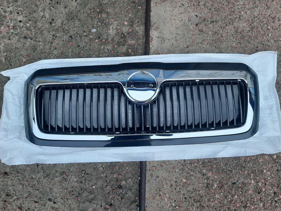 Решітка радіатора Skoda Octavia
