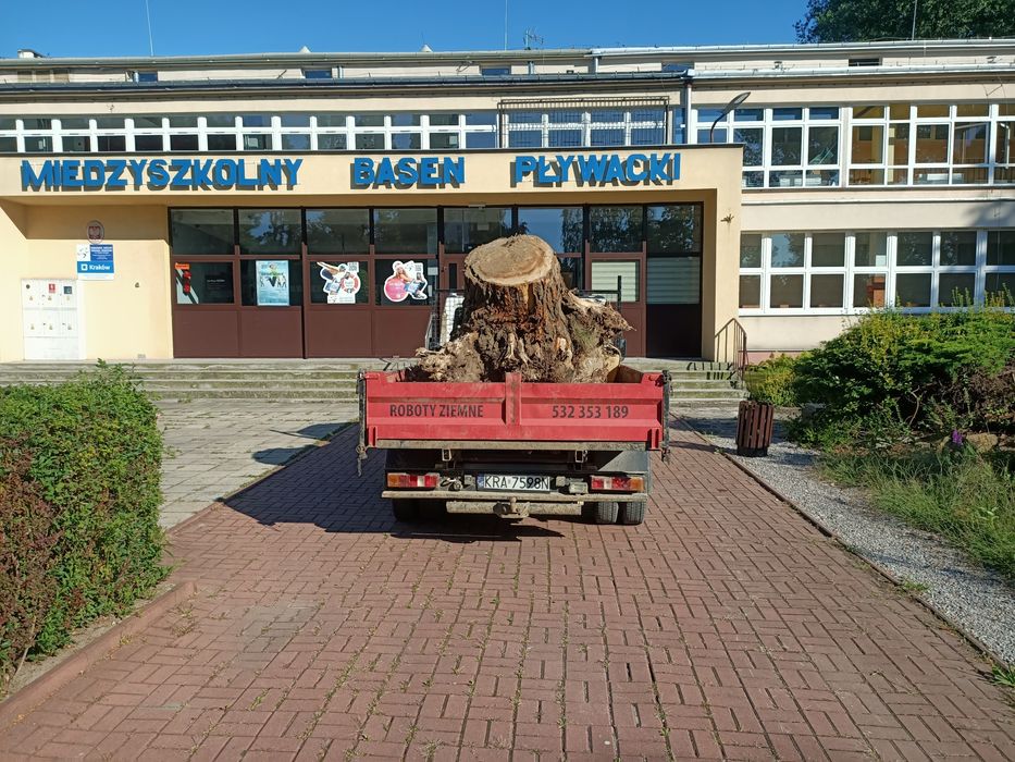 Transport, minikoparka, koparko ładowarka, kucie betonu, kostka brukow