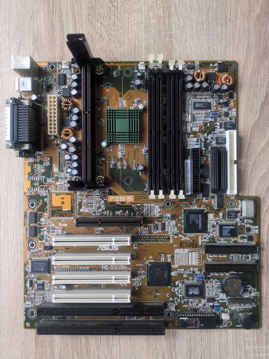Płyta główna Asus P2B-S procesor Pentium III 450MHz 4x64MB SDRAM