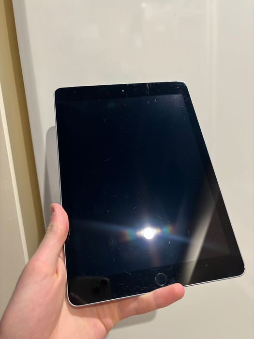iPad 6 32gb LTE 99% АКБ