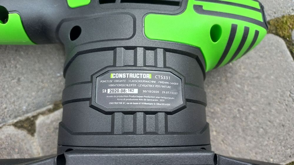 Професійна вібраційна шліфмашина Constructor cts331