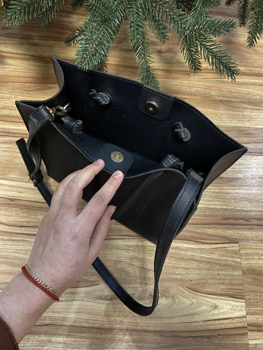 Жіноча чорна сумка