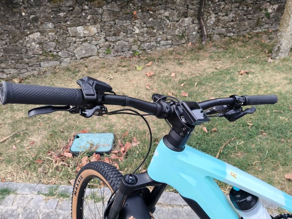 Cube stereo Race 750w