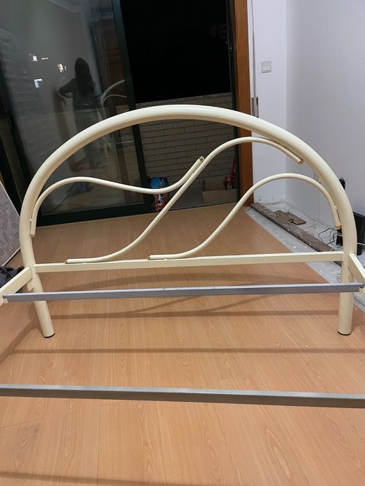 Cama com colchão
