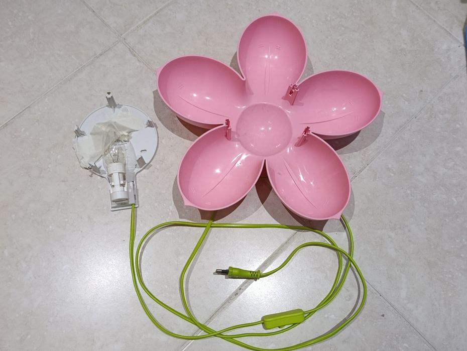 Candeeiro de Parede em forma de Flor- Rosa-Ikea
