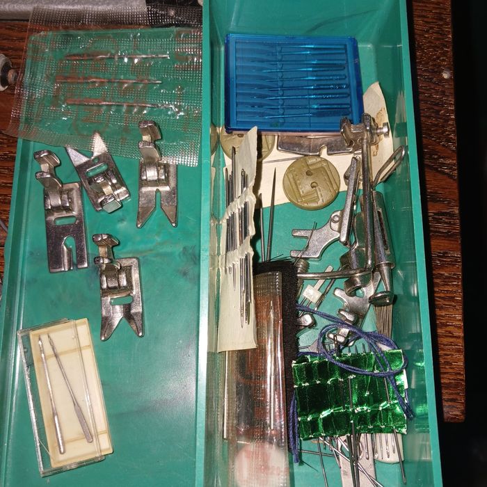 Лапки ,голки для шв.маш .