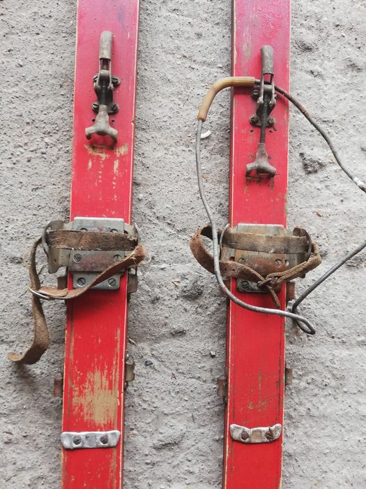 Narty z lat 60 zabytek