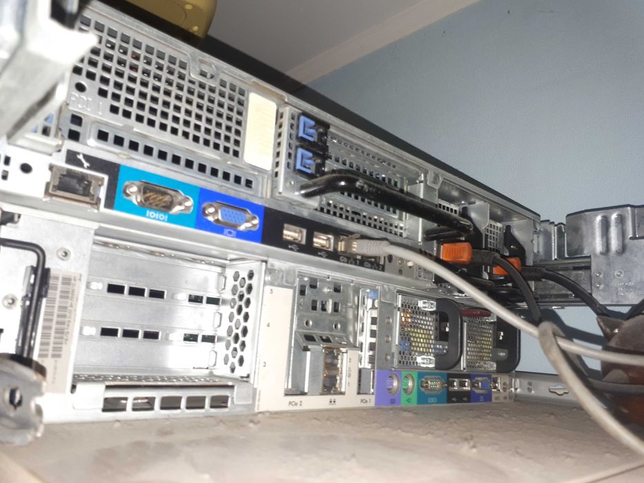 Продам HP Proliant DL385G2